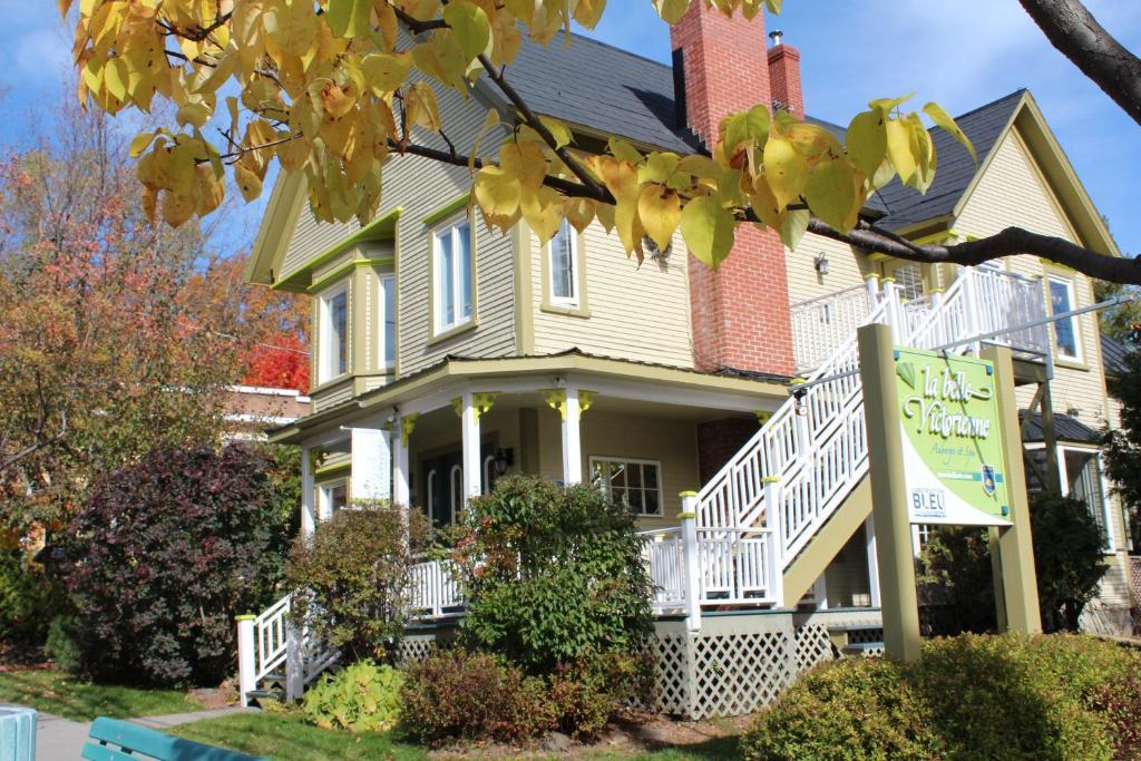 Hotel La Belle Victorienne Magog Zewnętrze zdjęcie