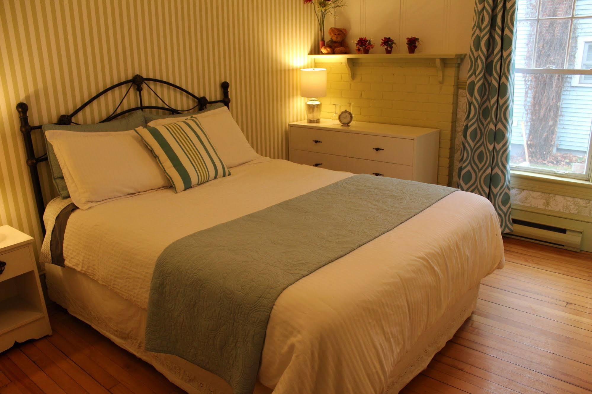 Hotel La Belle Victorienne Magog Zewnętrze zdjęcie