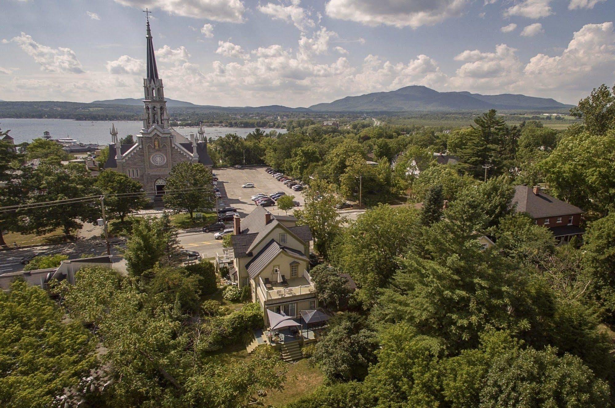 Hotel La Belle Victorienne Magog Zewnętrze zdjęcie