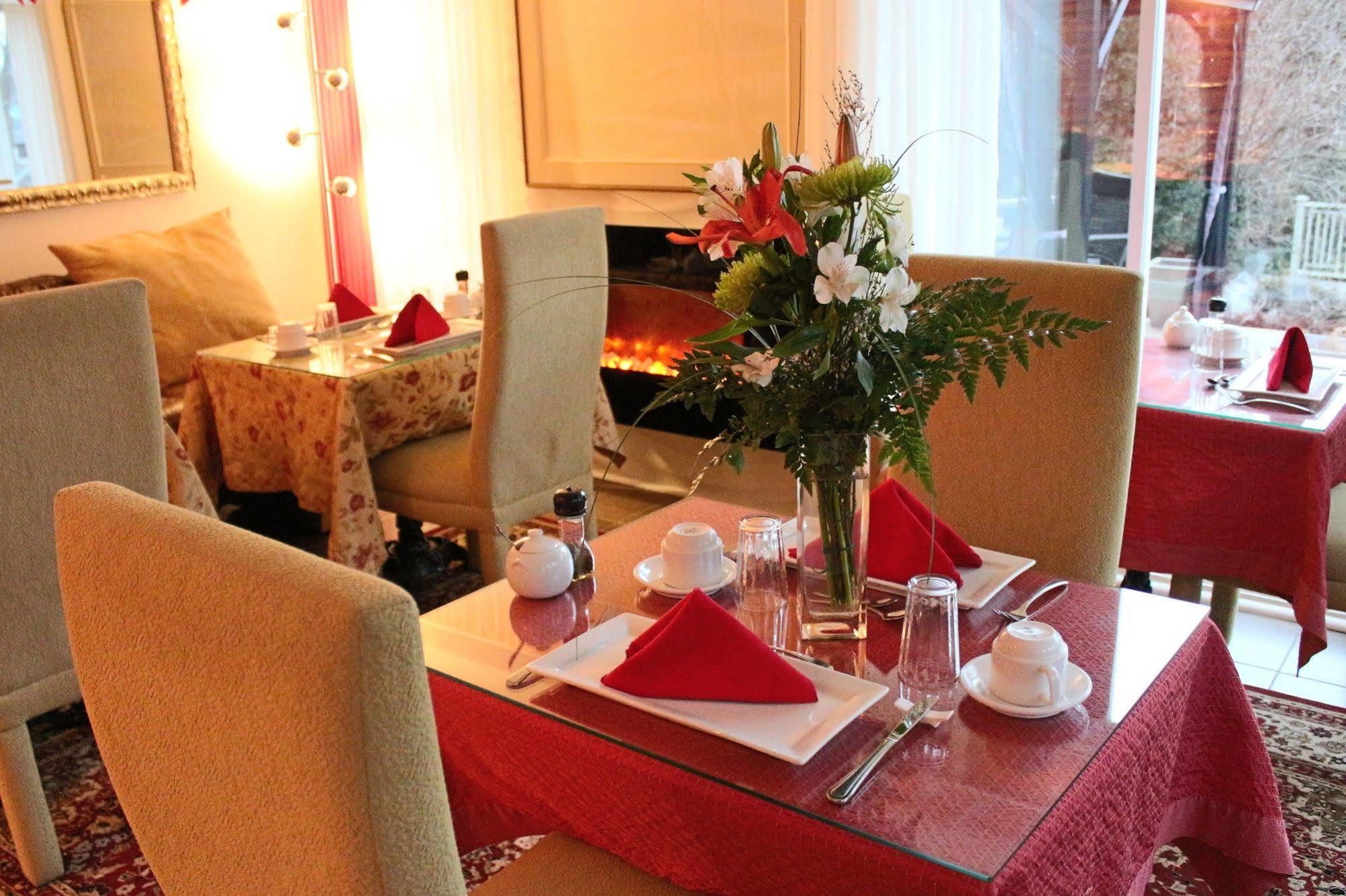 Hotel La Belle Victorienne Magog Zewnętrze zdjęcie