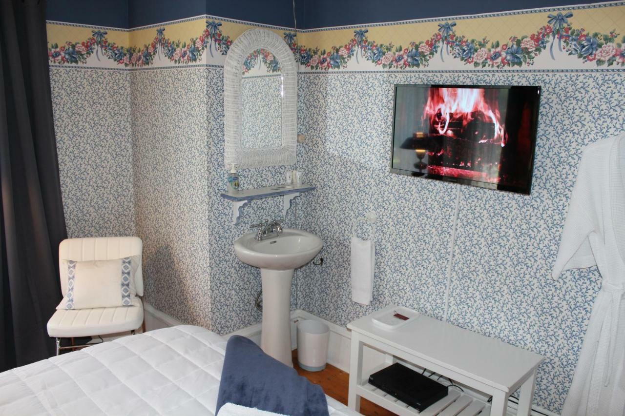 Hotel La Belle Victorienne Magog Zewnętrze zdjęcie