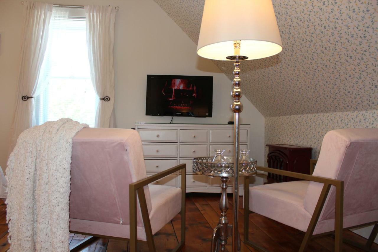 Hotel La Belle Victorienne Magog Zewnętrze zdjęcie
